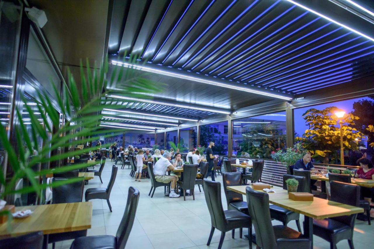 Hotel Tomis Mamaia Eksteriør billede